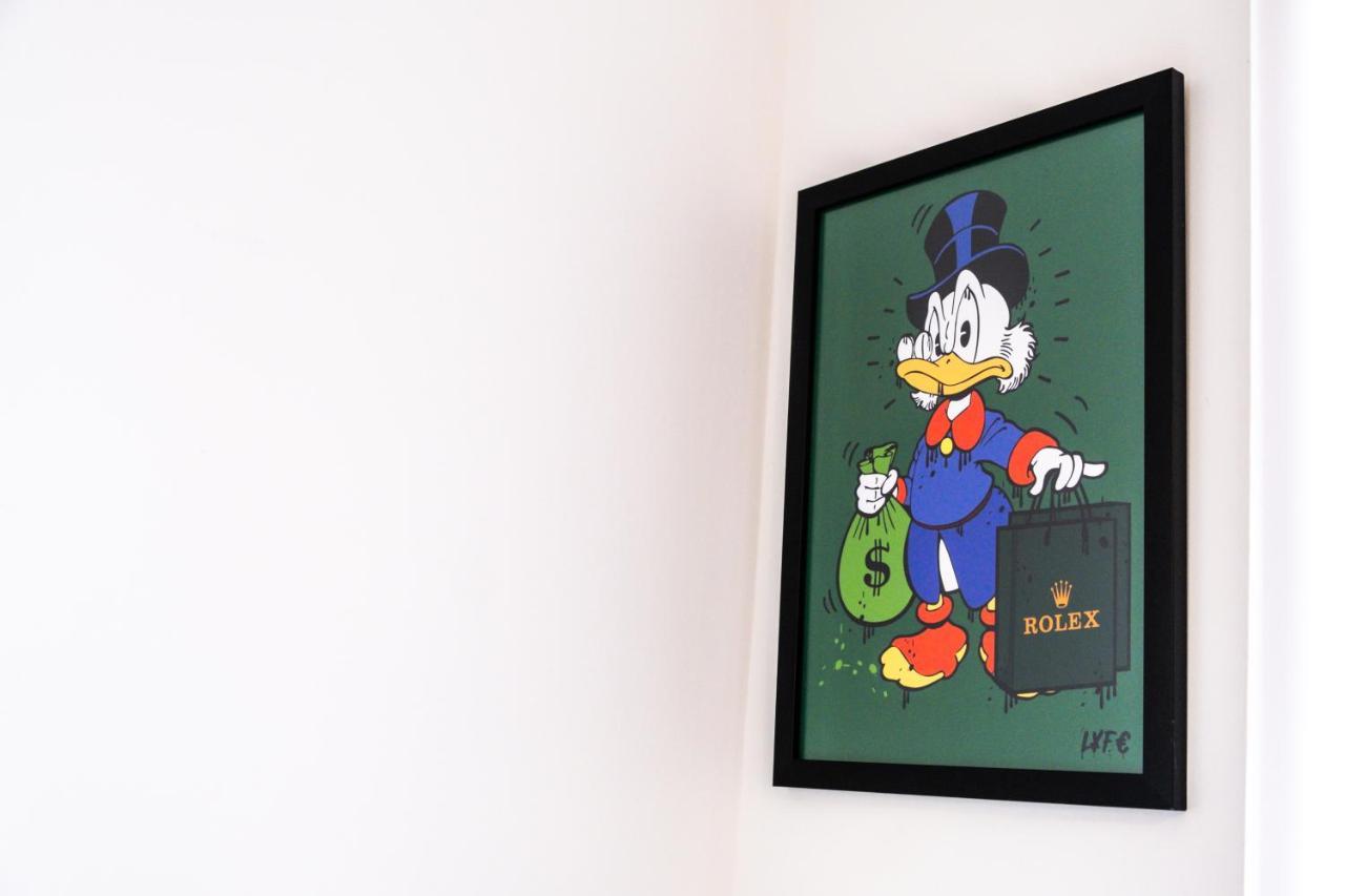 Luxury 2 Bed House City Centre ✘ Bbq & Garden ☆ Family Friendly→ Swingball & Outdoor Furniture - Free Parking → With 50 Inch Smart Tv, Free Netflix & Wifi ✘ Comfy Seating Area - By Maevela バーミンガム エクステリア 写真